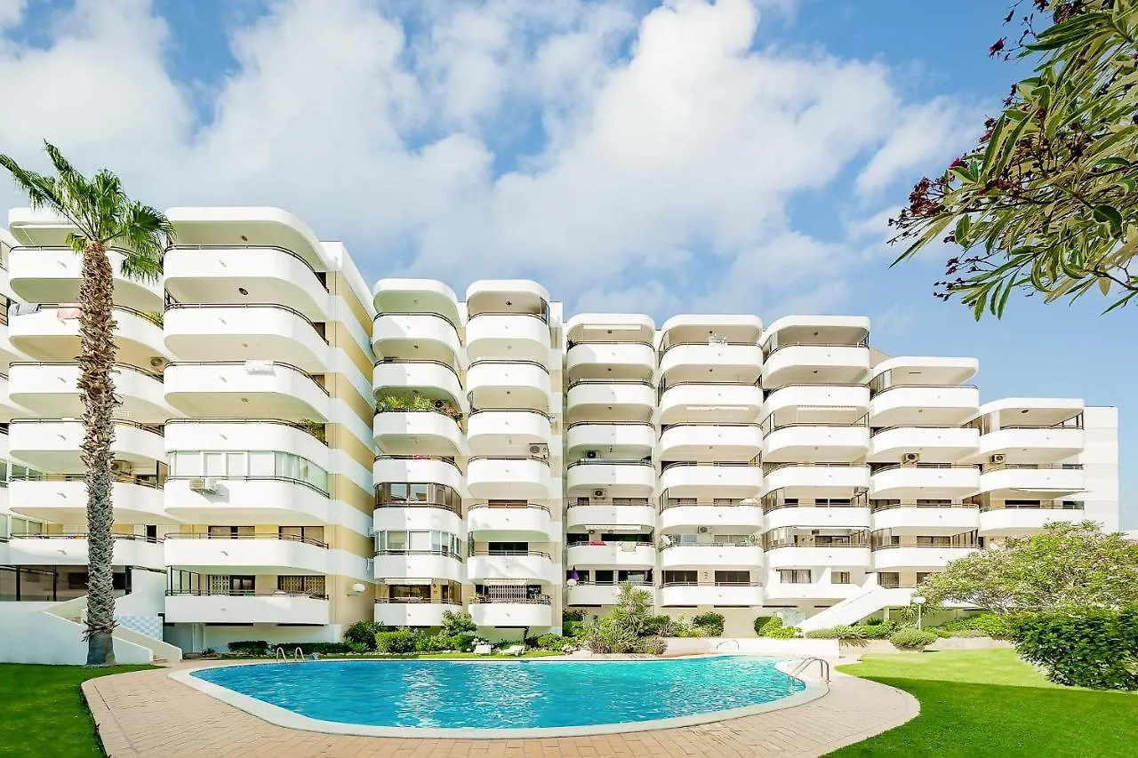 Apartamento Tropicana クアルテイラ 0*,