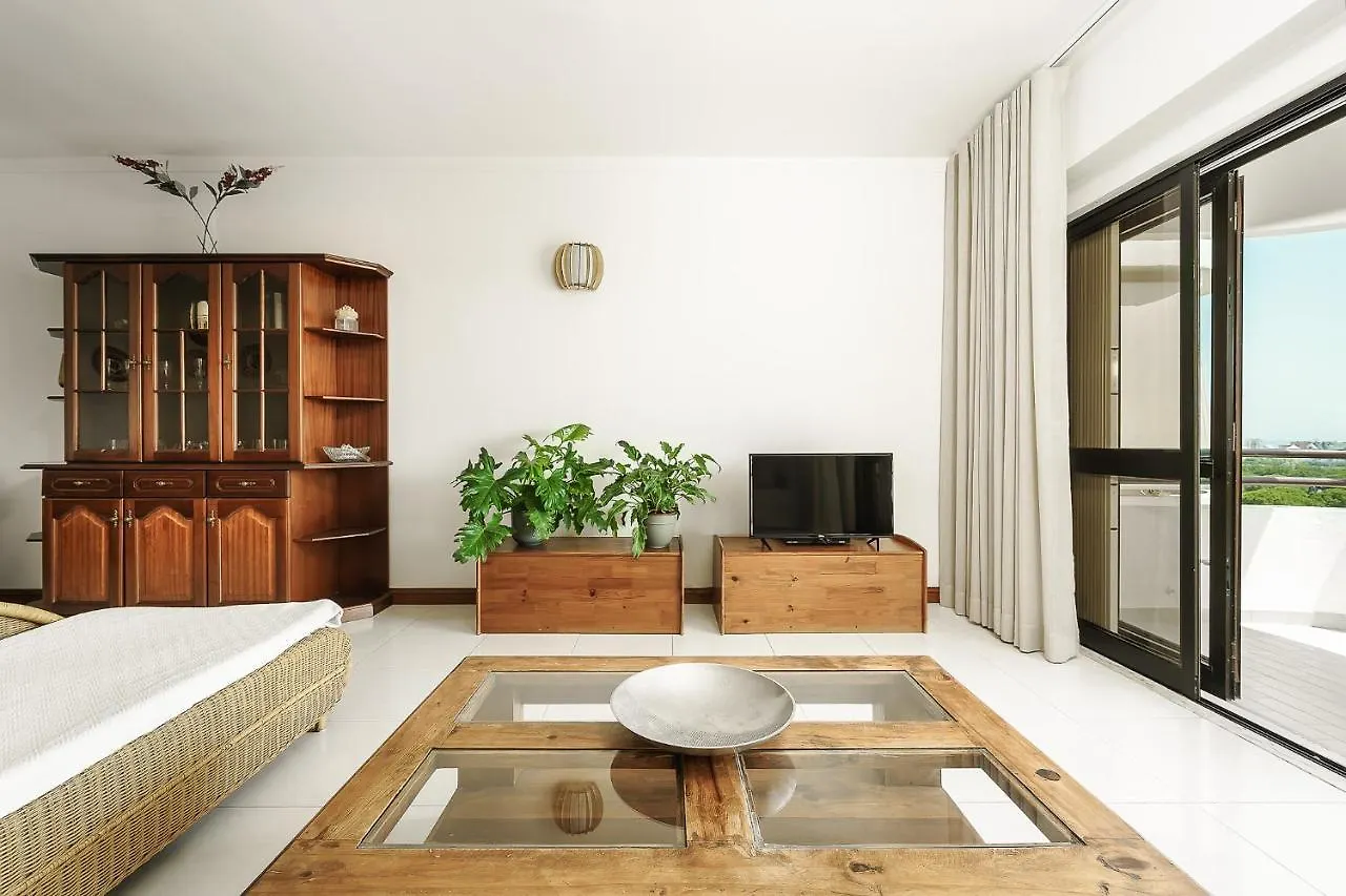 Apartamento Tropicana クアルテイラ 0*,